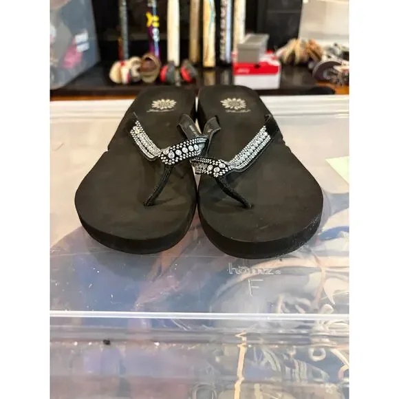 Yellow Box Women Black Rhinestone Flip Flops Sandals Size 8.5 - Picture 5 of 9